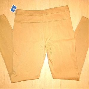 NWT Mercer and Madison size 2 skinny pants!